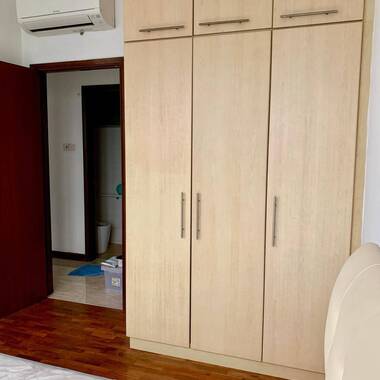 ROSEWOOD CONDO - $1100 for 1 lady (Woodlands MRT) - swimming pool