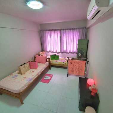YISHUN MRT (NS13) COMMON ROOM FOR 2PAX OR COUPLE (NO OWNER STAY)