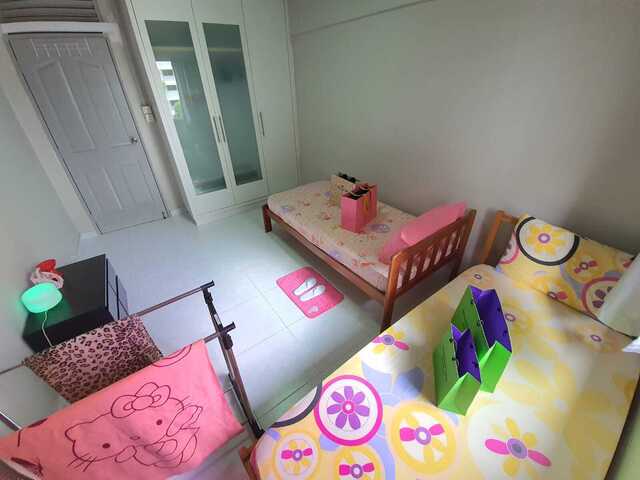YISHUN MRT (NS13) 2 BEDSPACE FOR FEMALES OR COUPLE (NO OWNER STAY)