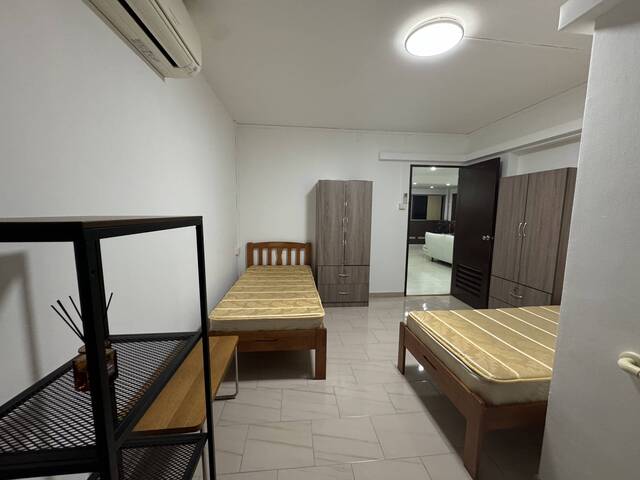 Female roommate required