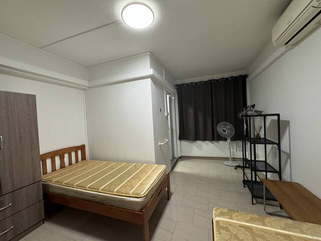 Female roommate required