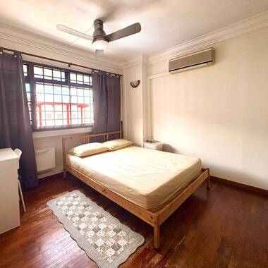 Blk 505 Woodlands - $900 for 1 lady (AIRCON + WIFI) ; $1200 for couple / 2 ladies