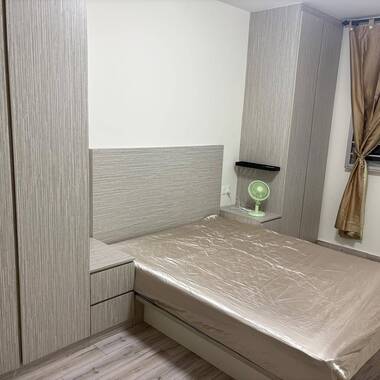 Master Bedrm - Mins to Canberra MRT/Shops/Eateries