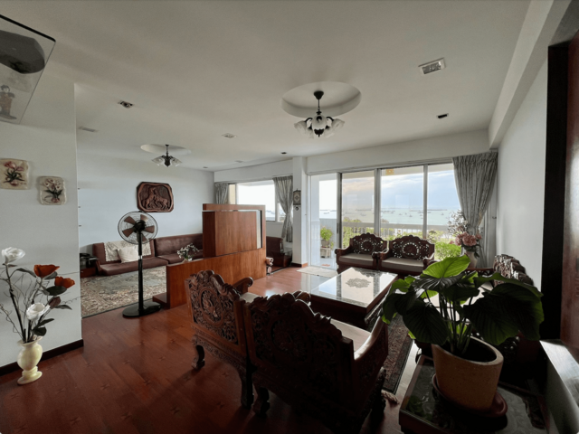 Near Siglap MRT! Master room and common room at Lagoon View for rent! Aircon wifi!