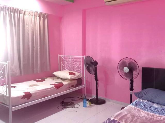 Common Room for rent at Blk 615 Woodlands Avenue 4. no agent fee