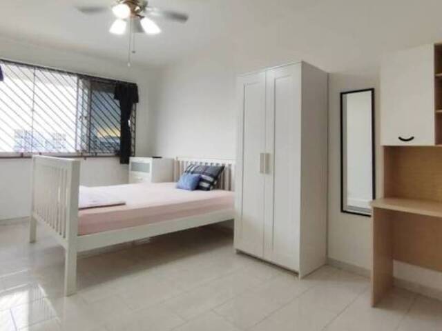 Common room at 157 simei road for rent! Aircon wifi!