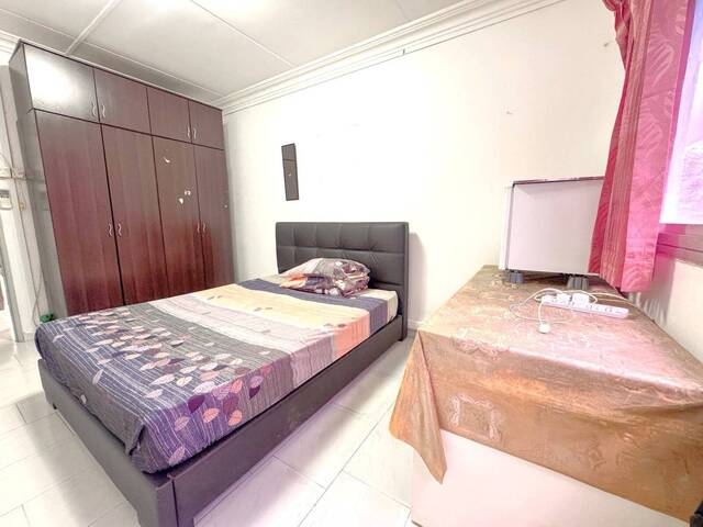 Common Room at Blk 112 Pasir Ris Street 11! NO AGENT FEE