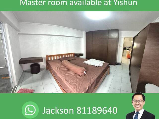 Big Master Room 1-2 Pax with toilet at Yishun