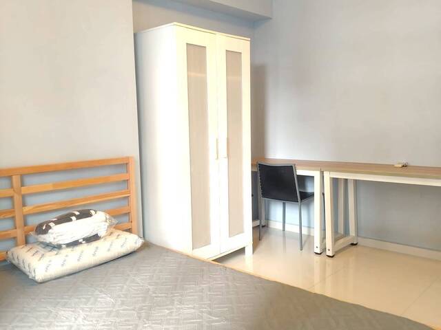 Common Room at Blk 28C Dover Crescent, No Owner! NO AGENT FEE