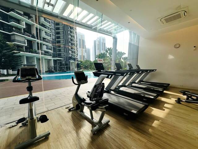 NUS SIM Cozy stay @ Clementi Condo– Trilinq, beside Clementi MRT, very near to NUS, Nan Hua, SIM Uni