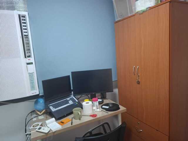 Renovated kitchen and toilets; Near to Tiong Bahru MRT and Bukit Merah Hawker Centre