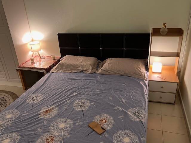 Cozy & quiet Master room for rent for single only Near to amenities and park.