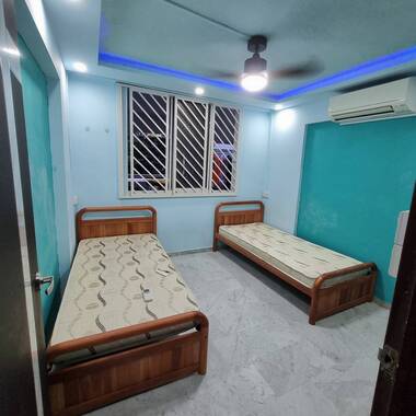 COMMON ROOM FOR RENT (NO AGENT)