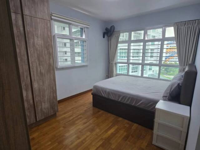 Master room for rent