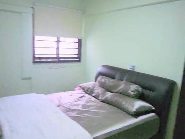 MASTER BEDROOM FOR RENT