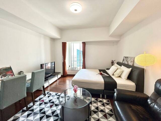 The Sail @ marina bay ! Full Furnish Studio apartment , Expats Lifestyle!