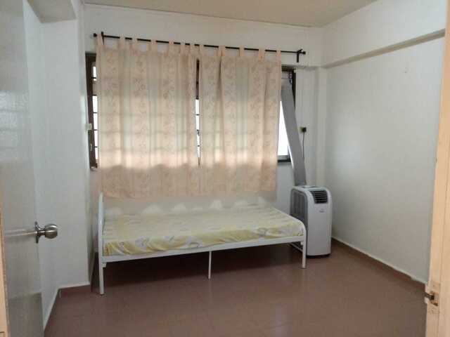 4 ROOM HDB FLAT FOR RENT
