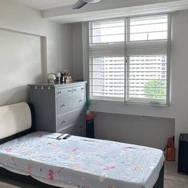 Common room at 682b Edgedale plains for rent! Aircon wifi!