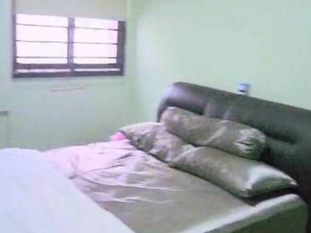 Master room at 570 Ang Mo Kio Avenue 3 for rent! Aircon wifi!