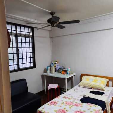 Blk 169 Toa Payoh - $800 for 1 lady (WiFi) - walk to Toa Payoh MRT - CEILING FAN