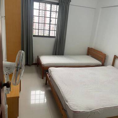 Blk 210 Jurong East - walk to JE MRT, $1000 for 1 (any gender) ; $1100 for couple