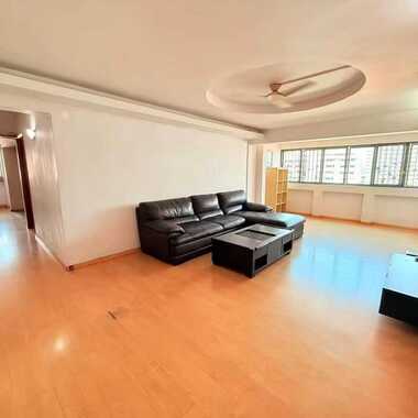 Executive apartment blk 354 Bukit Batok Street 31. Near to Bukit Gombak MRT! no agent fee