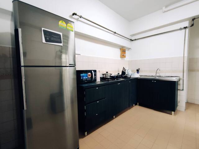 Master Ensuite w/ attached Bathroom