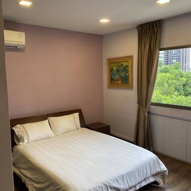 Spacious Room with En-suite Bathroom