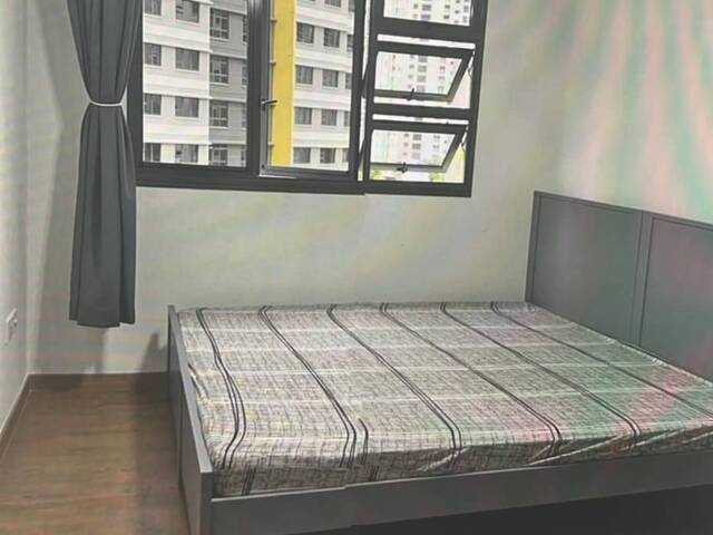 Common room, Relatively new Flat, near Clementi MRT, Shopping Mall, Central, Hawker Centre