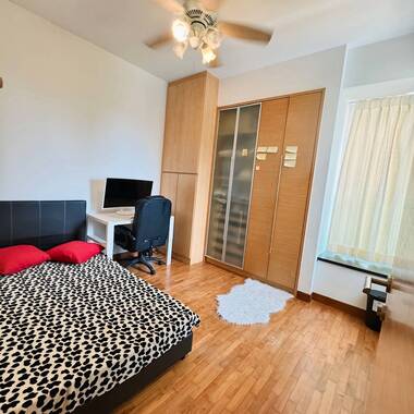 Common room in Condo