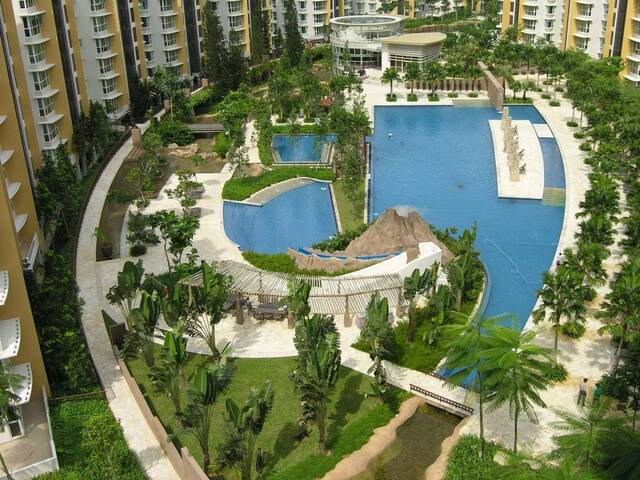 Common room in Condo