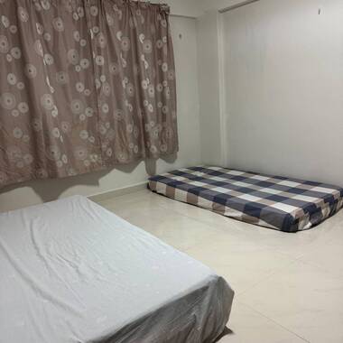 Blk 234 AMK - SHARE with 1 Guy - walk to MAYFLOWER MRT