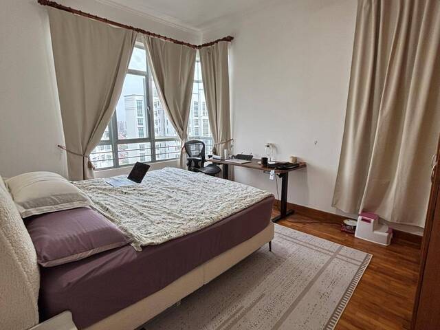 High Floor East Coast Living - Spacious 3BHK Whole Unit at Makena (Lease Takeover)