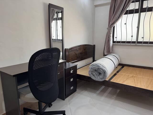 Common Room Near Lavender MRT Station