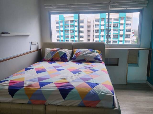 Master bedroom available immediately