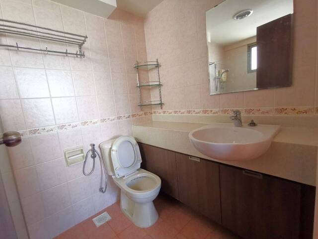 Available Feb 12 - Common Room/Include Utilities/Wifi/Aircon/No Agent Fee/Light Cooking Allowed/Was