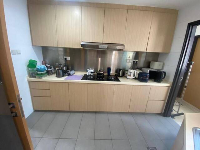 Available Feb 26 - Master Room/Include Utilities/Wifi/Aircon/No Agent Fee/Light Cooking Allowed/Was