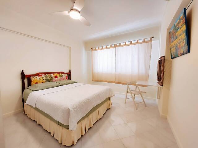 Clementi IBP NUS SIM NTU room