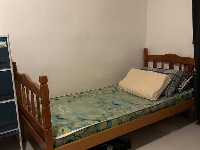 Looking for 1 Male Housemate β Common Room Available