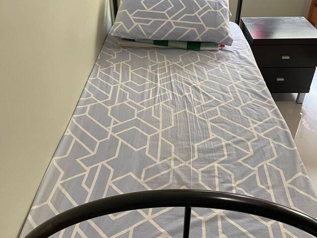 Master Room available for 2 female bedspacer