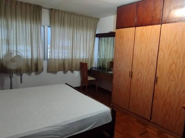 Common room at 107 spottiswoode park road for rent! Aircon wifi!