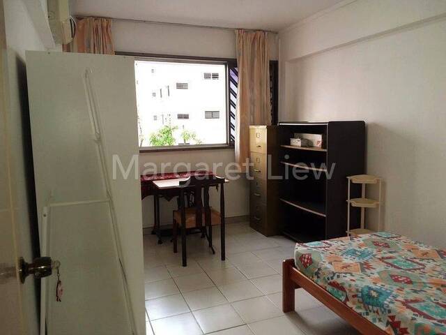Huge Common Bedroom, Clean and Convenient MRT