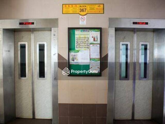 Master Room for rent at Blk 367 Woodlands Avenue 5. Near to Woodlands MRT! NO AGENT FEE