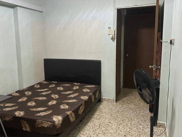Master room for rent in Ang Mo Kio Ave 10.
