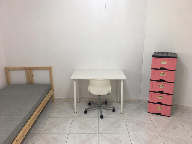 Common Bedroom for Rent at Jurong West