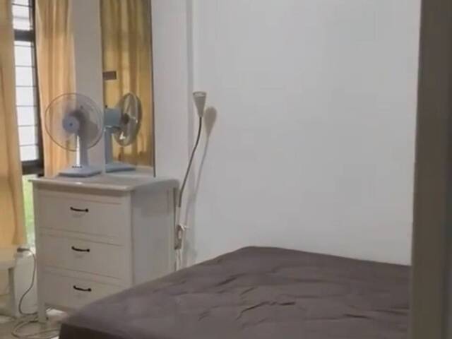 Common room at 468 segar road for rent! Aircon wifi!