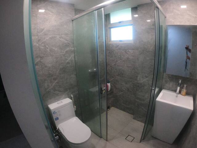 Master Room with attached toilet -Toa Payoh/ Balestier