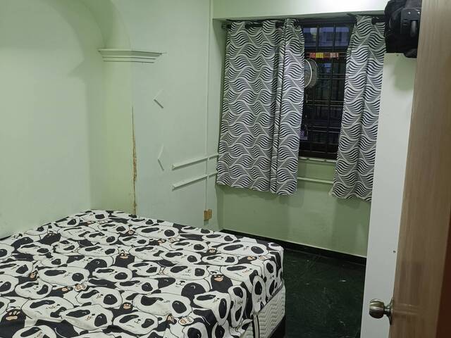 Common Room for rent for ladies.