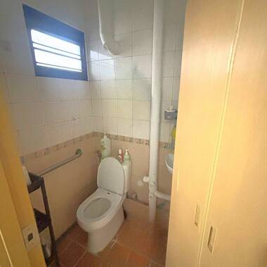 Master room for rent at Blk 208 Ang Mo Kio Avenue 1. (Female or Couple Only) no agent fee