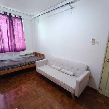 Common room at 12 Lorong 14 geylang for rent! Aircon wifi!